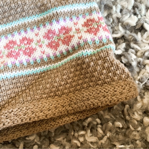 Maggie & Zoe - Sweater Dress - Picture 2 of 5